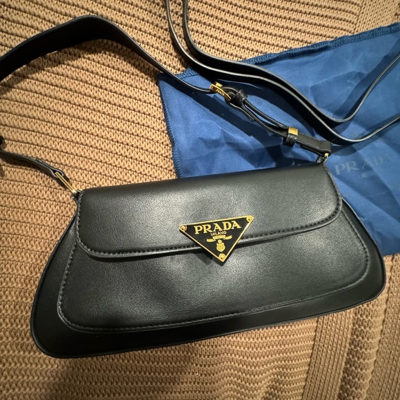 PRADA Leather shoulder bag - Picture 3 of 12
